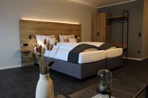 Family Suite, 1 King Bed with Sofa bed, Garden View, Garden Area | Hypo-allergenic bedding, down comforters, individually decorated