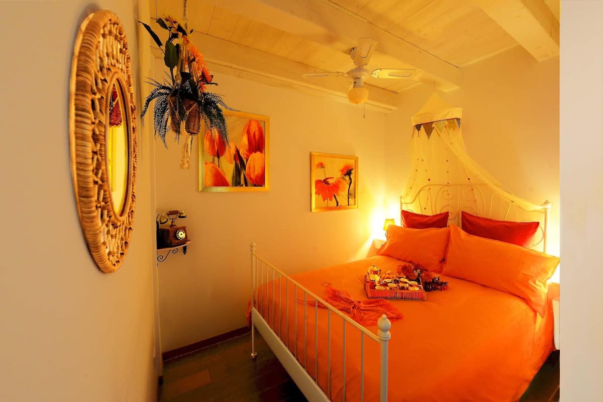 Economy Double Room | Down comforters, soundproofing, WiFi (free), bed sheets