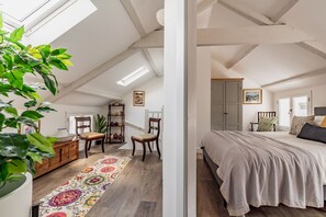 2 bedrooms, iron/ironing board, travel cot, free WiFi - Pickle Pot Loft- 2 bedroom apartment in Hawkshead (Hawkshead)