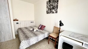 1 quarto, ferros/tábuas de passar roupa, Wi-Fi, roupa de cama