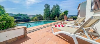 Cd-1383 Three Bedroom Villa With Pool