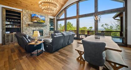 Firefly Springs at Eagles Nest - 2024 Luxury with 6 king suites, hot tub, views, pets
