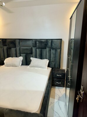 2 chambres, fer et planche à repasser, Wi-Fi