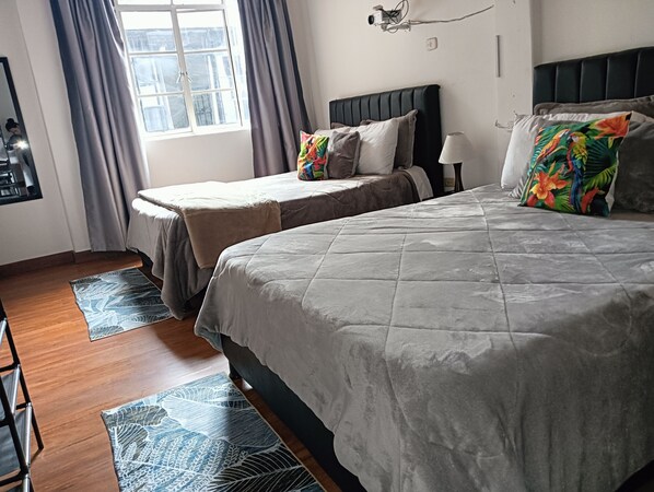 Kamar Quadruple Klasik | Wi-Fi gratis dan seprai linen