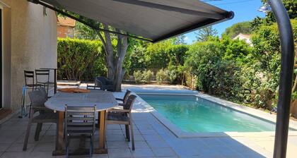 Villa/piscine Dans Village - 3 Chambres, à 10min des Alpilles et 40min de la mer