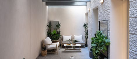 One Bedroom Apartment with an English Basement | Terrace/patio