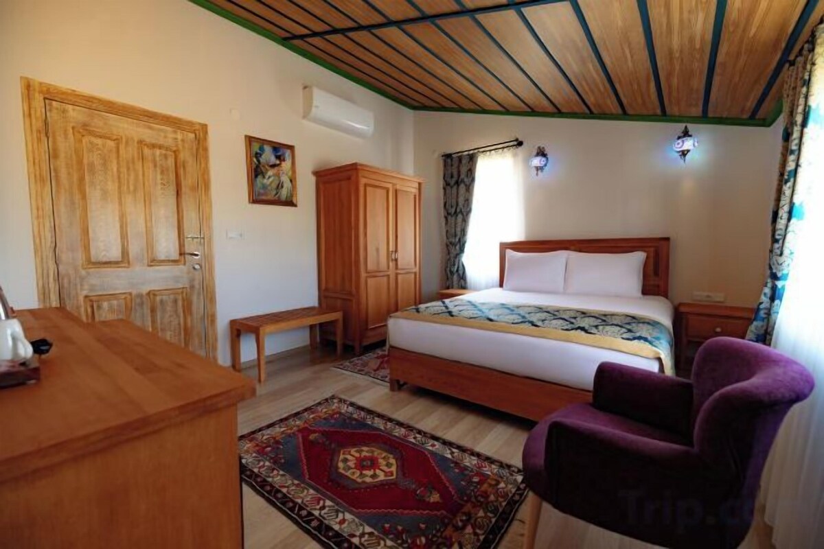 Ropa de cama de alta calidad, minibar y escritorio 