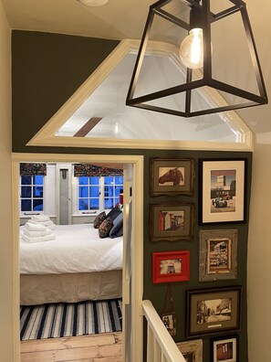 1 soverom, strykejern/-brett, wi-fi (inkludert) og sengetøy