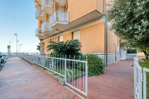 Family Apartment, Multiple Bedrooms, Sea Facing (Mer Vivante - Front Beach) | Property grounds - Mer Vivante - Front Beach (Albenga)