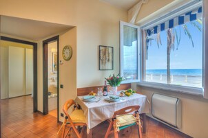 Family Apartment, Multiple Bedrooms, Sea Facing (Mer Vivante - Front Beach) | Dining