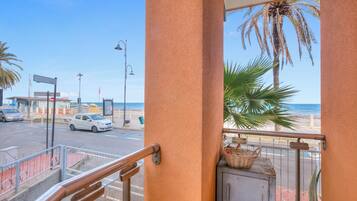 Familienapartment, Mehrere Schlafzimmer, Meerseite (Mer Vivante - Front Beach) | Unterkunftsgelände