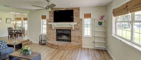 House (3 Bedrooms) | Interior