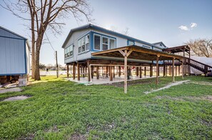 House (4 Bedrooms) | Interior - Waterfront Trinity Vacation Rental w/ Hot Tub! (Trinity)