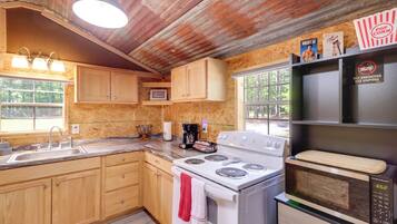 Apartment (0 Bedroom) | Interior