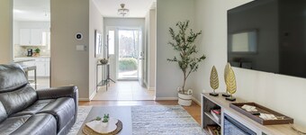 Lovely Charlotte Home w/ Yard: 9 Mi to Uptown!