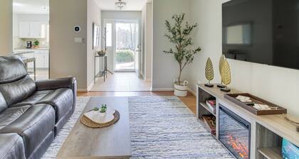 Lovely Charlotte Home w/ Yard: 9 Mi to Uptown!
