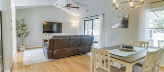 Lovely Charlotte Home w/ Yard: 9 Mi to Uptown!