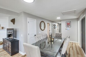 House (3 Bedrooms) | Interior - Stylish Home < 1 Mi to Dtwn Olathe: Dogs Welcome! (Olathe)