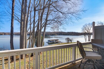 Lakefront Moneta Home w/ Community Dock!