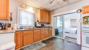 Microwave, oven, stovetop, blender