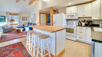 Cottage (3 Bedrooms) | Interior