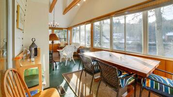 Cottage (3 Bedrooms) | Interior
