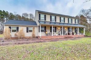 บ้านพัก (4 Bedrooms) | ด้านหน้าที่พัก