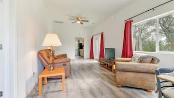 Cottage (2 Bedrooms) | Interior