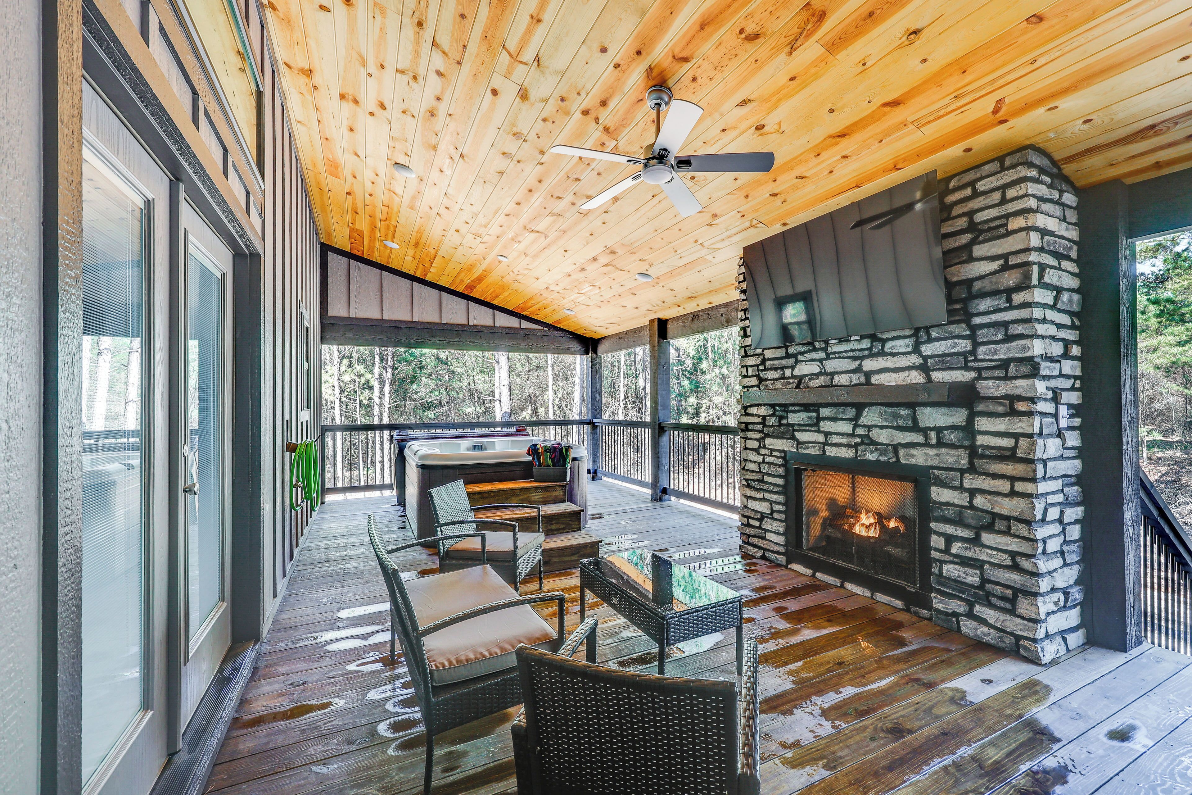 House (1 Bedroom) | Interior