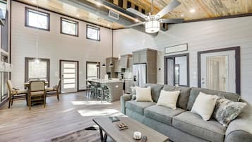 House (1 Bedroom) | Interior
