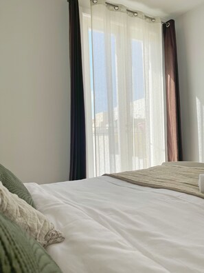 2 chambres, bureau, fer et planche à repasser, Wi-Fi gratuit