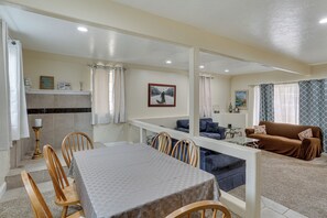 House (3 Bedrooms) | Interior - Charming Lakehead Cabin: Walk to Shasta Lake! (Lakehead)