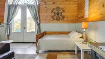 Apartment (0 Bedroom) | Interior