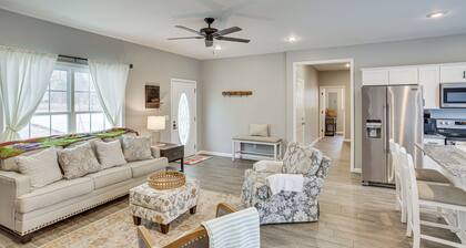 Winchester Home w/ Deck < 1 Mi to Tims Ford Lake!