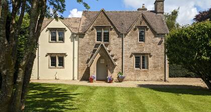 Charlton Down Cottage - Westonbirt - Pet Friendly