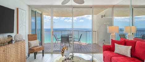 Condo, 2 Bedrooms | Living area