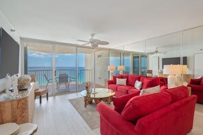 Condo, 2 Bedrooms | Living area