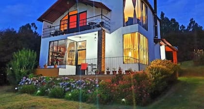 El Remanso-guatavita. ¡casa Campestre Espectacular!