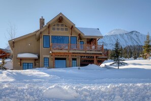 House, 4 Bedrooms | Exterior