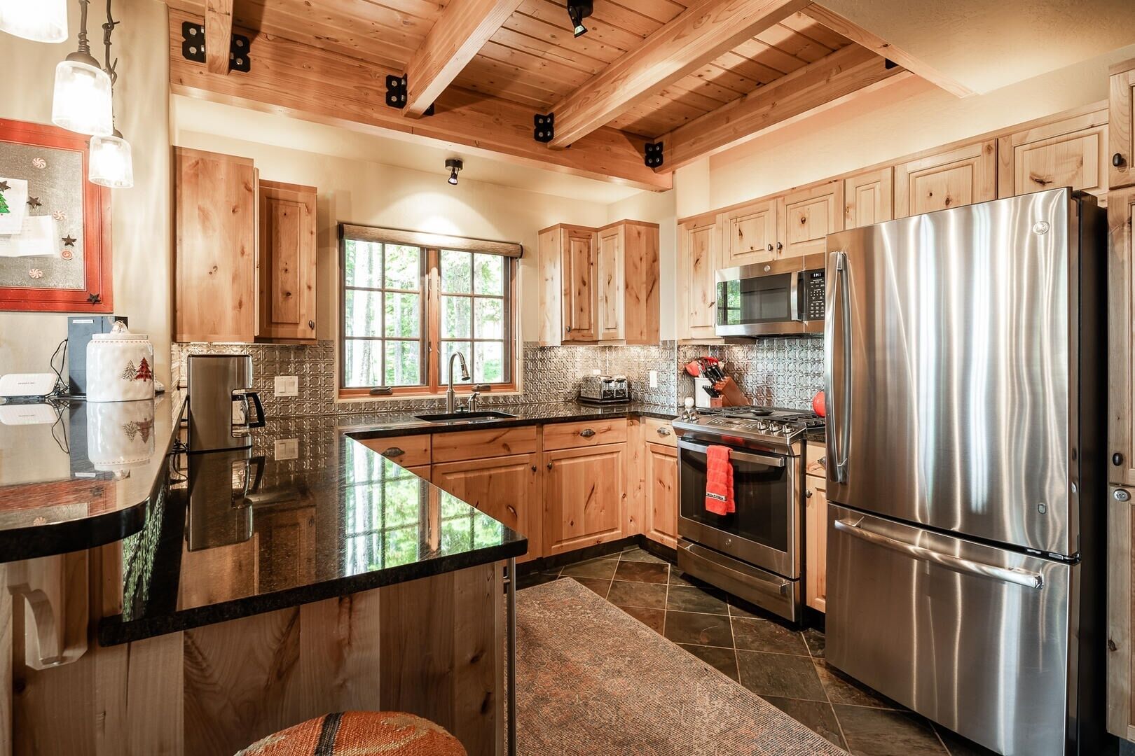Maison, 4 chambres | Cuisine privée | Cafetière-théière