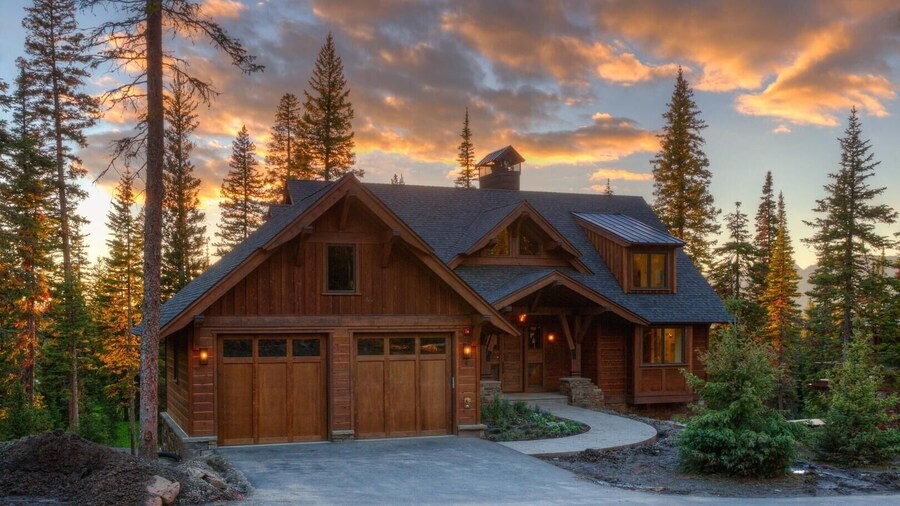 6 Diversion Lane 5 Bedroom Home by Moonlight Basin Lodging