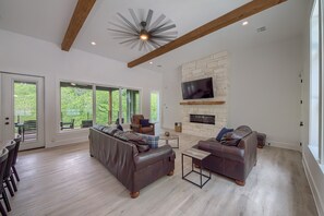 Smart TV - Luxurious Guadalupe Riverfront at Horseshoe Falls! 2 beautiful decks, firepit (Canyon Lake)