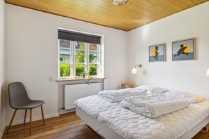 Rumah Basic | 2 kamar tidur dan dilengkapi dengan perabotan berbeda-beda