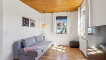 Maison | 2 chambres, ameublement personnalisé, fer et planche à repasser