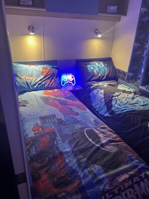 3 bedrooms, iron/ironing board, WiFi, bed sheets - Cjs family caravans 
 (Ayr)