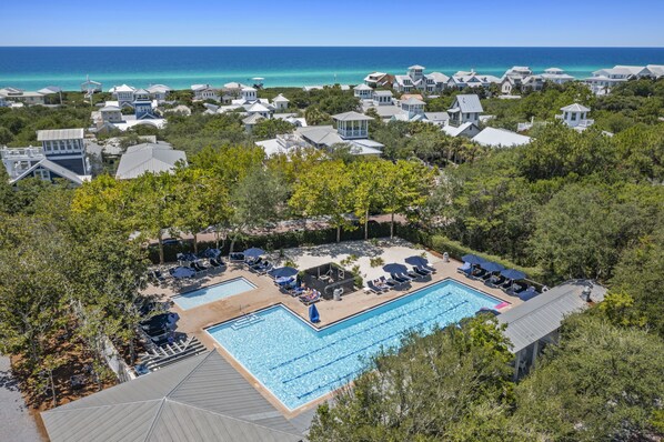 حمّام سباحة مُدفَّأ