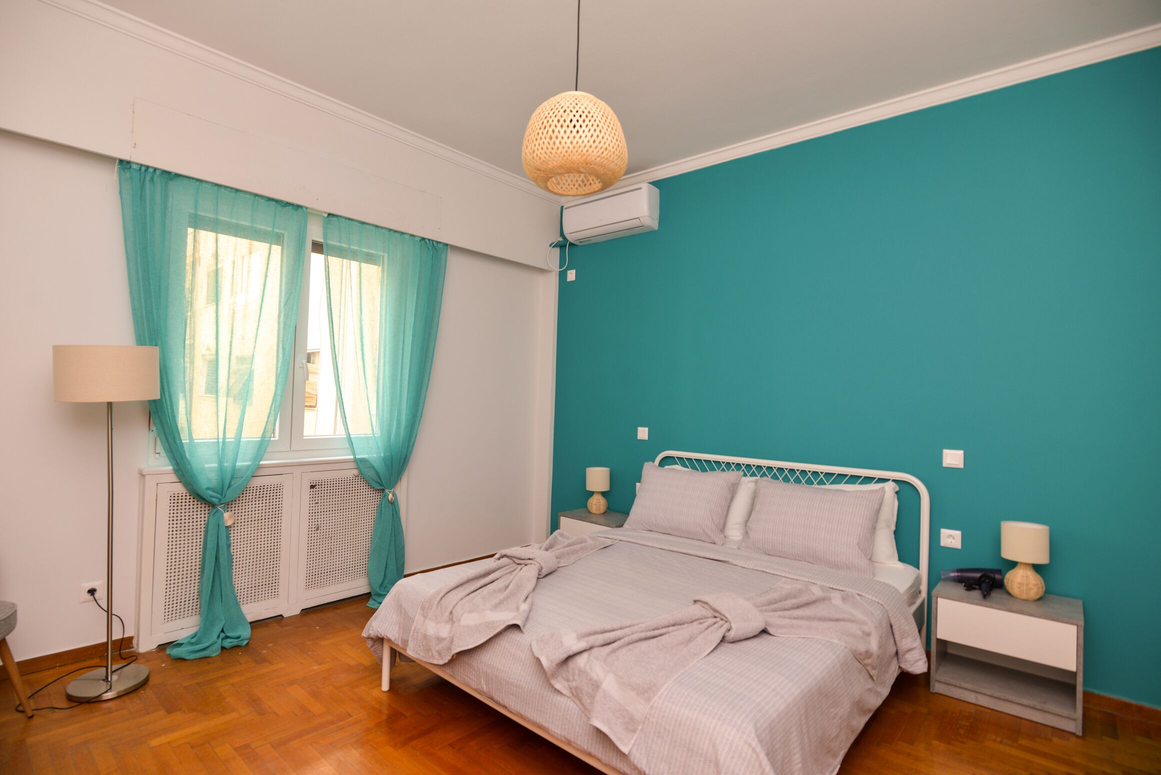 1 sovrum, skrivbord, strykjärn/strykbräda och wi-fi