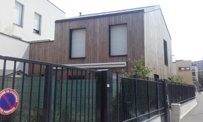 Exterior - BON Vivre A Saint Denis (Saint-Denis)