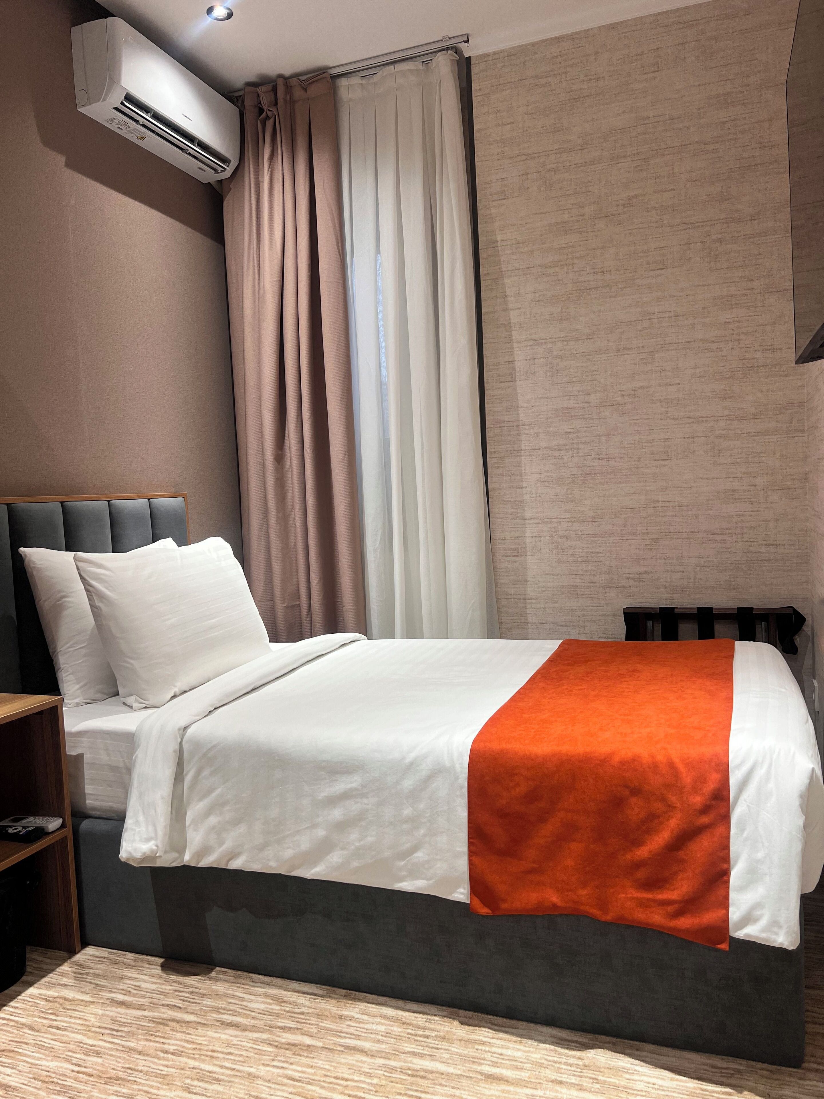 Camera Basic | Minibar, una cassaforte in camera, con arredamento individuale