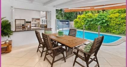 The Grand Queenslander On Turner